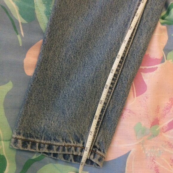 Vintage Levi's tapered jeans (24-25W, size XS/S) - Picture 15 of 16